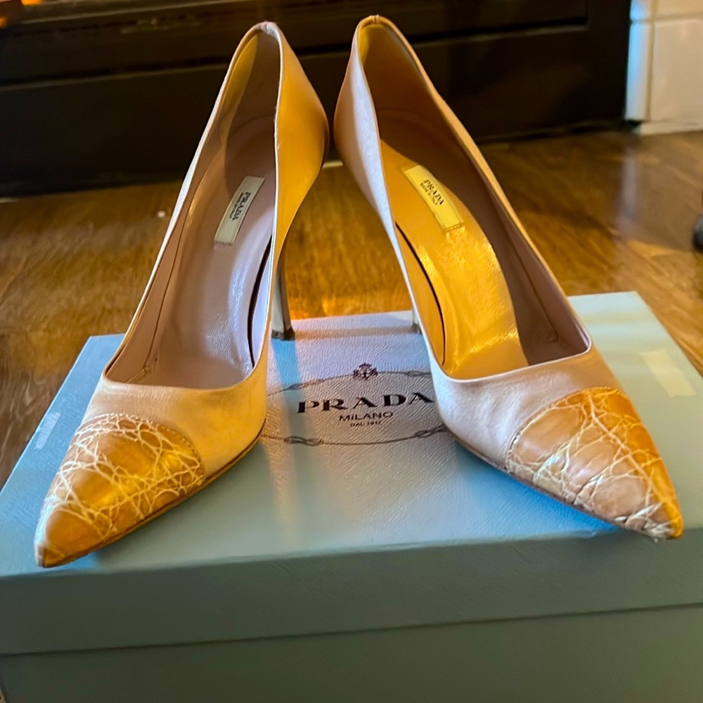 Ladies, Prada, satin shoes. 4 inch heal.